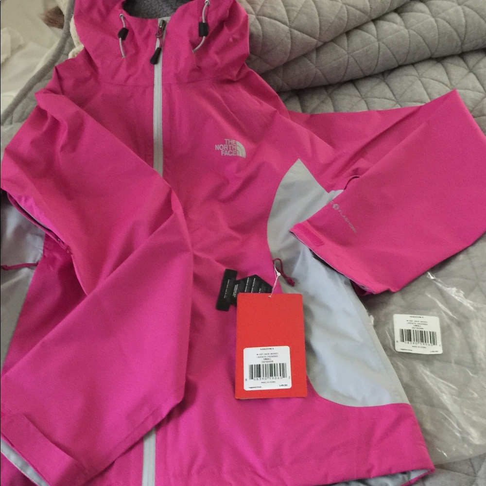 *BRAND NEW* The North Face RDT Rain Jacket